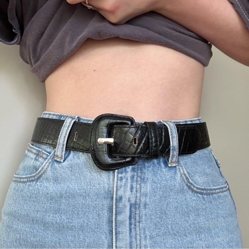Pearl Black Leather Belt with Silver Buckle